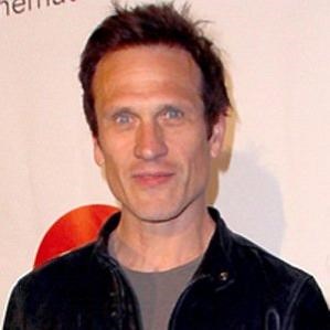 Simon Merrells – Age, Bio, Personal Life, Family & Stats | CelebsAges