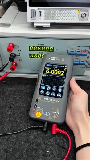 A high-precision 60,000-count multimeter designed for the photovoltaic industry and electronics repair. It measures up to 1,000V AC and 1,500V DC. Equipped with an upgraded flexible current coil, it can measure AC currents up to 10,000A with low error and strong interference resistance. Features include data hold, trend graphing, power calculation, relative measurement, and data logging with export capabilities. BSIDE S600A—a professional-grade measurement tool.#electrician #tool #multimeter #en