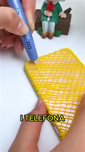 🖌️ Magična 3D olovka – Probudite umetnika u sebi! ✨ 🎨 Za sve uzraste – Izražavanje kroz 3D umetnost nikad nije bilo lakše! 🌟 Razvija kreativnost, prostorno razmišljanje i pruža sate zabave. 🔥 Podesiva temperatura od 190°C do 220°C za precizno crtanje. 🔒 Bezbedna upotreba: automatsko isključivanje i sleep mod. Paket sadrži: ✔️ 3D olovku, 12 boja filamenta 🎉, šablone za crtanje, PVC tablu, i još mnogo toga! 🎁 Idealan poklon za decu i odrasle! ✨ Stvarajte čaroliju zajedno – naručite odmah! �