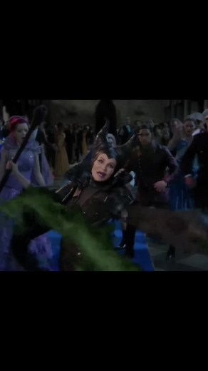 Mal vs Maleficent: Descendants Battle