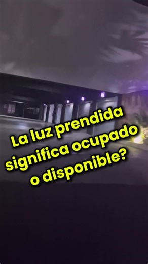 🚨Duda ciudadana🚨 Quisiera saber si la luz prendida significa ocupado o disponible, disculpen mi ignorancia 💳 #motel #BajaCaliforniaSur #LaPazBCS