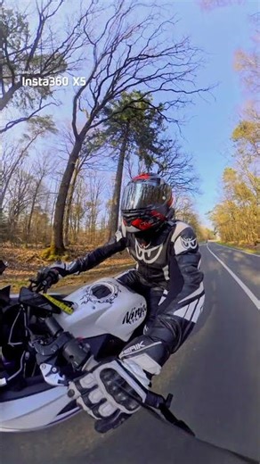 This motorcycle accessory gets insane footage #insta360 #motorcycle