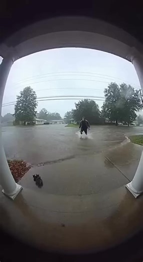 #ringdoorbell #caughtoncamera #realscary #poweroutage #doorcamfootage #viralshorts