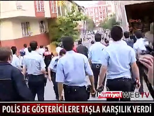 POLİS TAŞLA KARŞILIK VERDİ