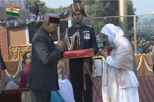 Republic Day 2019: Lance Naik Nazir Ahmed Wani's wife, mother receive Ashok Chakra awarded to martyred terrorist-turned-soldier