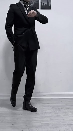 Italian Style Men's Black Suit Outfits for Elegance and Luxury