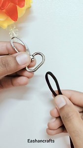 DIY Llaveros en Macramé ✨ | Step by Step Keychain Macrame #diy #reels #makramee #macrame #paracord #keychain #llaveros #tutorial #pasoapaso #foryouシ #fyp #knitting #tips #explorepage #exploremore #explore #chaveiro #makrana | Eashan Crafts