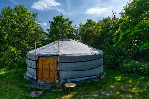 What is a Yurt? – From Origins to Today’s Glamping Superstar | Outdoorsy.com