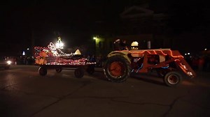 20 reactions | A short video from Saturday night's Light Up Hillsdale parade, photos will appear in Monday's Hillsdale Daily News. | Hillsdale Daily News | Facebook