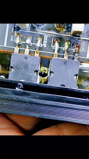 36K views · 334 reactions | simple trick to get around loose bolt holes #simpletricks #tipsandtricks | Giyan Circuit | Facebook