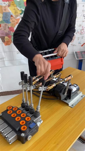 Manufacturer of 4-way, 5-way, and 6-way remote controllers,Crane wireless proportional valve remote control factory,12v24vWireless proportional remote controller of crane,Elevate control with crane remote control! Experience precision and safety at your fingertips，Manual operation and remote control 150meters The manufacturer of crane wireless remote control supports customization, preferential price and guaranteed quality, and sincerely invites agents from all over the world.#crane #cranetruck 