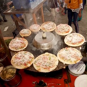 Best Ultimate Pizza for 20Rs || Cheapest Pizza || Indian street food #streetfood #pizza | Mumbai Food Vlog