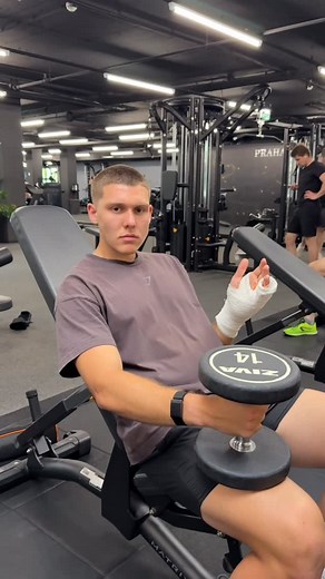 Martin Hrabina👑 | seberozvoj | motivace | rád bych…..🥲🥲🥲 pokud máš taky rád/a cvičení, tak nezapomeň hodit follow a makáme dál🏋️‍♂️ @martin.hrabina 📈 @frantisek.koukl 📈 DĚKUJU... | Instagram