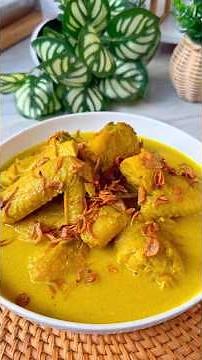 This is the secret to making chicken opor with thick and tasty yellow sauce.