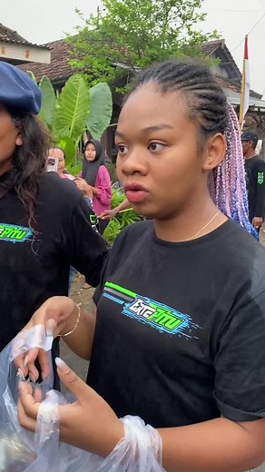 Seramaah ini ternyata kak desiii 😍😍😎 @Desiiafrikaaa_ #karnavalmalang #dancerkarnaval #horeggggggggggg #horeggggggggggg #dancerkarnavalcantik