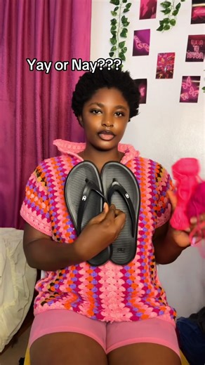 Would you rock this crochet flip flop in your favorite colors? ✨ P.S. — I won’t be using this exact flip flop for your orders, I just used what I had at home to test it out. Yours will be made on the regular base! #crochet #crochetflipflops #crochettok #crocheting