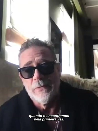 PARTE 1 🎥 Da entrevista da Extra TV com Jeffrey Dean Morgan e Lauren Cohan falando um pouco mais sobre a segunda temproada de TWD: Dead City! Nessa primeira parte Jeffrey Dean Morgan fala sobre como encontraremos Negan depois que a troca foi feita no final da temporada 1, como veremos e encontraremos ele agora na temporada 1. Credits to @extratv | Fan page without copyright intention. All content belongs to its rightful owners. If you’d like something removed, just let us know — we’ll take care