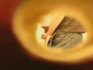 Ce mec va capter des gays dans les toilettes