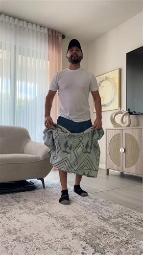 This Towel Backpack is perfect for daily use for picknick , beach or pool #towelbag #towel #cottontowel #sandcloud #tiktokshopcreatorpicks