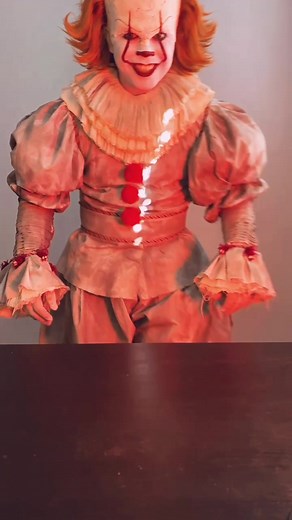 Mirror maze scene 🤡🎈