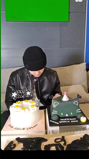 Suga live on Weverse✨