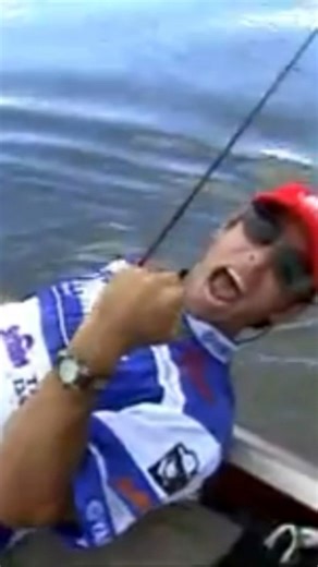The final Elite run starts now … and he’s not going quietly. 💪🔥 Mike Iaconelli #bass #bassmaster #goingike #bassfishing | Bassmaster