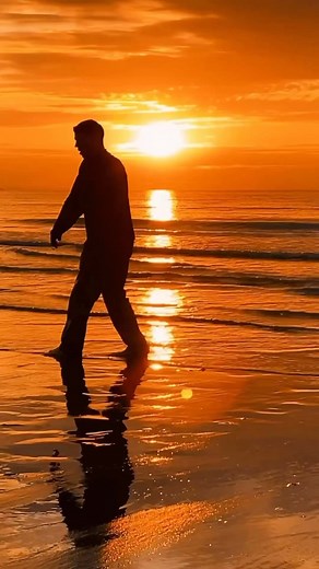 Hervé Koubi on Instagram: "___ #repost 👉 @denischer_ ___ #sunset 👉 @villedecalais #beach ____ #tribute @oconnor.sinead 🙏 ___ 🎥 @the_real_spartan_ ____ #dancer #company @hervekoubi"