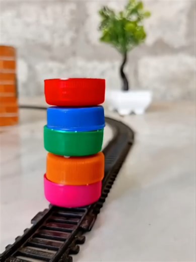 Pet Bottle Lid vs RC Train Crash Testing