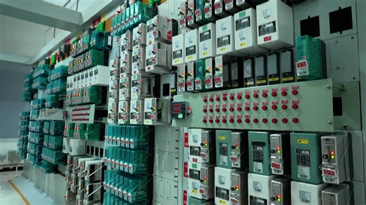 3.1K reactions · 85 shares | Do these trains have steering wheels? Nope! Instead, these trains switch tracks by using track switches. Nowadays, it’s all automated with computers sending remote signals to shift the tracks, smoothly guiding trains in the right direction. #ChinaRailway #RailwayABC | China Railway | Facebook