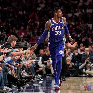 📸 Robert Covington, man of the people. 📸 | Philadelphia 76ers