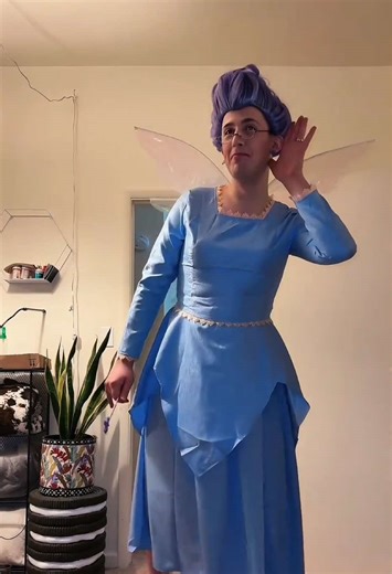 ITS THE FAIRY GODMOTHER! 🧚‍♀️ #fairygodmother #shrek #shrek2 #foryoupage #fyp