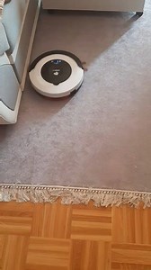 Zadovoljan kupac nam salje video robot usisivača "DIRT DEVIL Spider" 🤩 Pridruzite se i Vi - NA USISAVANJE ZABORAVITE ... 😁😎 | MegaShop.ba