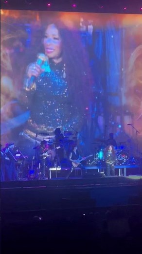 Chaka Khan Everlasting Love #thequeenstour2025 First Horizon Coliseum Greensboro NC