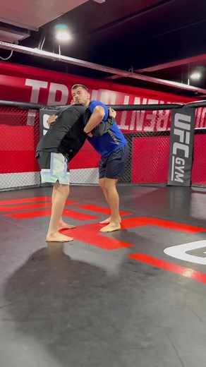 Effective Clinch Takedown Techniques Explained