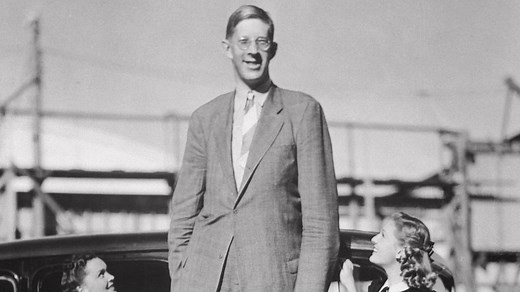 Tragic last words of tallest man who ever lived after he died at a very young age