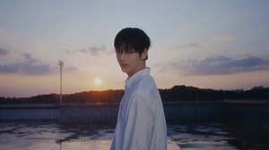 TXT最新回归曲Over The Moon MV预告公开