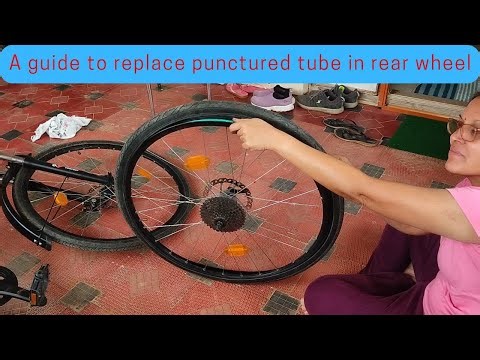Vandana's guide to replace punctured rear wheel tube in a geared cycle/bike.