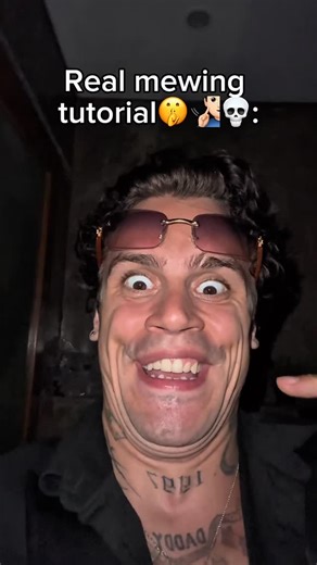 Dmitrii Shilov on Instagram: "Real mewing tutorial🤫🧏🏻‍♂️💀#shelove"