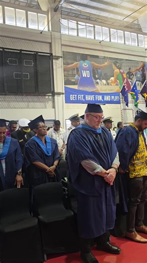 A poignant moment at the Fiji National University’s Day 3 graduation ceremony as a one-minute silence was observed in honour of former Flying Fijians winger, Filimoni Seru. Among the graduates was Seru’s son, Tevita Sauraki Bowman Vulimailaucala, who proudly graduated with a Diploma in Nautical Science (Level 5) from FNU’s Pacific Centre for Maritime Studies (PCMS). A touching tribute and a proud milestone for the family. 💙🎓