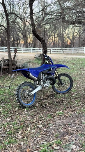 Exploring the Thrill of Riding a YZ125 Dirtbike