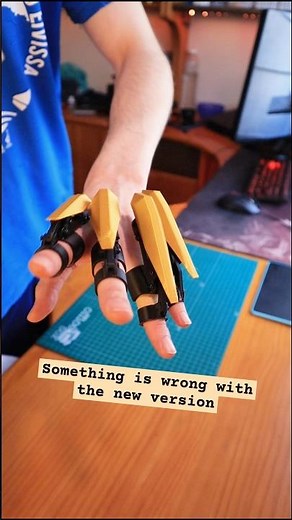 Something is wrong with the new version of the mantis claws #maker #3dprinting #3dprint #tech