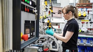 Første Danfoss-fabrik kører nu alene på CO2-neutral energi – flere kan følge efter