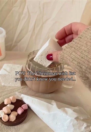 What’s on your Christmas Marshmallow list 😍😍 #smorealicious #marshmallowtok #marshmallowfluff #chocolate