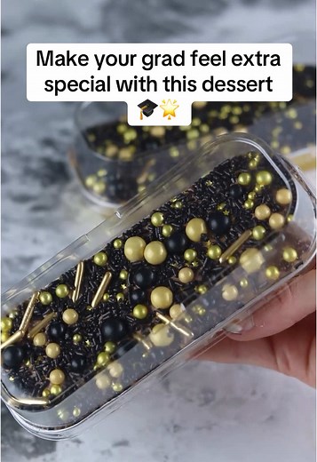 Create a Special Graduation Dessert for Your Grad