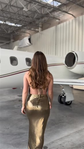 RM on Instagram: "Más real no se puede 🫥 #fyp #reels #viral #real #vuelos #atencion #girls"