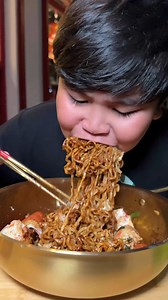 1M views · 10K reactions | Sikat na DIY Ramyeon sa Korea nasa Malate Manila na Open 24hours, Pinipilahan at Dinudumog lalo na sa Gabi | Ewic Mukbang | Facebook