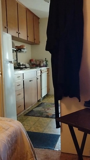 Bernard Thomas on Reels