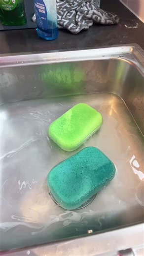 Proper Sponge Cleaning Techniques for Kitchen Hygiene