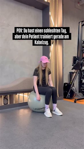 Therapiezentrum Tobias Knauber | Manchmal hilft eben nur eine Umarmung. 🫂 Schön, wenn wir alle füreinander da sind. #hug #physio #fitness #trending #explorepage | Instagram