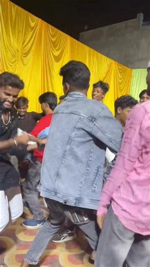 Bhai log me Saath Khoob Dance🔥 #popularsong #bhojapurihitsong #dance #bhojpuri #trendingshorts